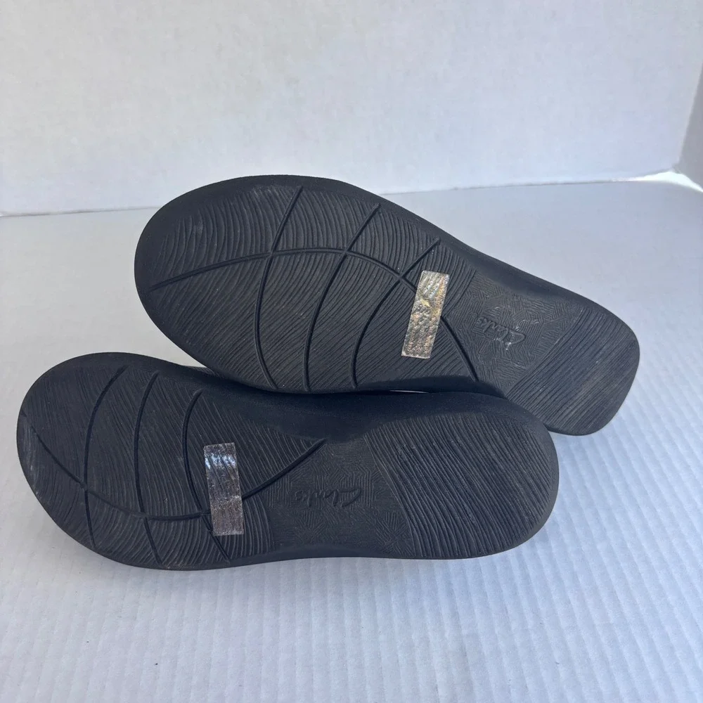 Clarks Cloud Steppers‎ Womens Black Slip On Shoes Comfort Elastic Sz 6.5